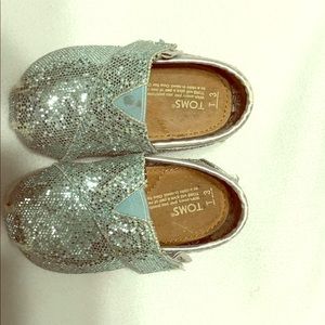 Tiny toms sparkly blue